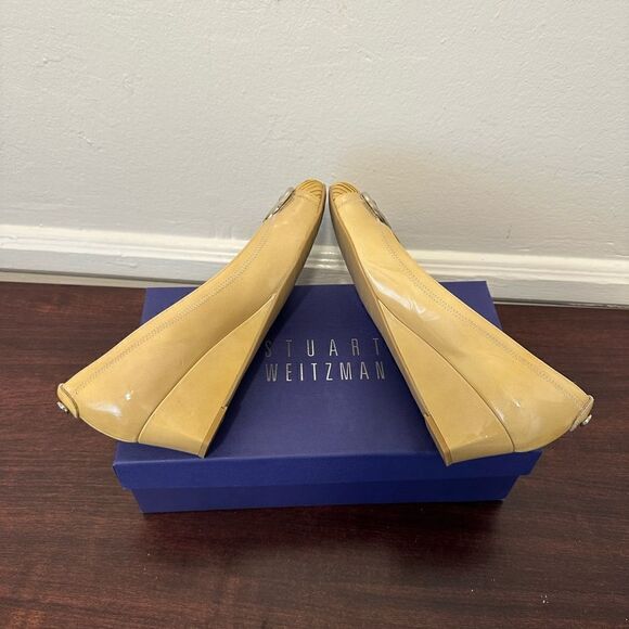 STUART WEITZMAN  sz 7,5 Patent Leather Wedge Heels Front Buckle Scrunch Toe - Picture 9 of 13